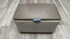 🧊 Vintage 1970 Coleman