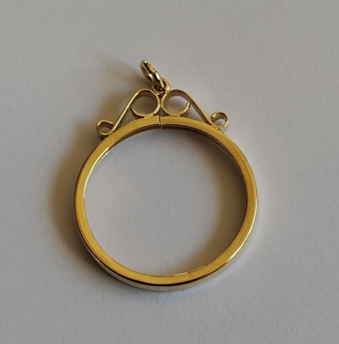 9ct yellow gold pendant - 9ct,