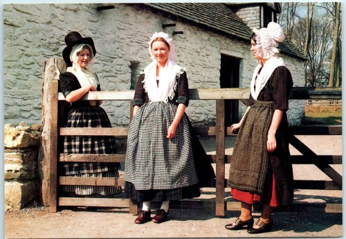 Postcard welsh rural costume - postcard,