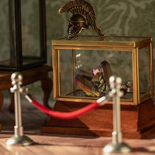 Dolls house miniature - 1:12,