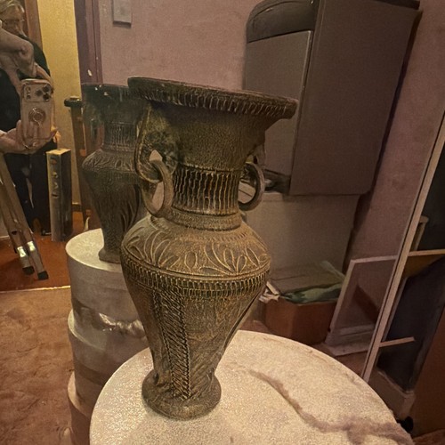 Engraved brass vase urn with - engraved, vase/urn