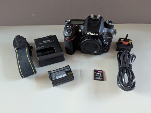 Nikon d7100 body excellent - d7100,
