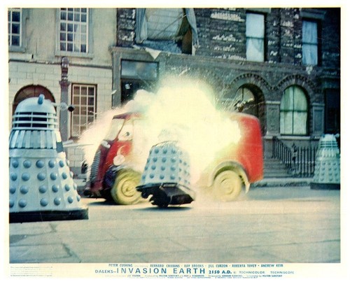 Daleks invasion earth - invasion,