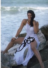 Natalie J Robb    **HAND SIGNED**  6x4 photo  ~  AUTOGRAPHED  ~  Emmerdale