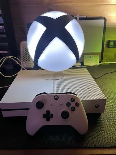 Xbox one 500gb console - s,