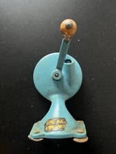 Retro Vintage Bean Cutter Slicer Spong