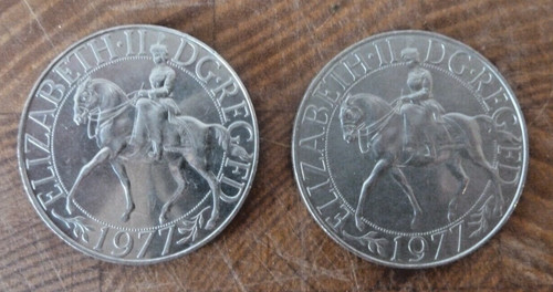 Queen elizabeth crown coins - 2,