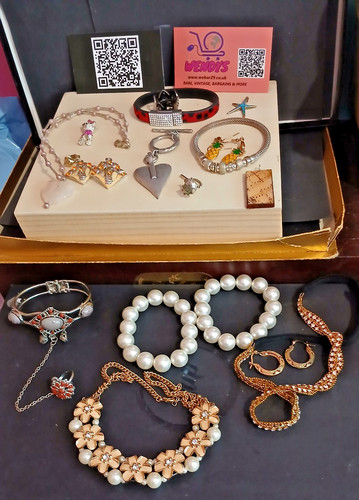 Job lot vintage and modern - job,