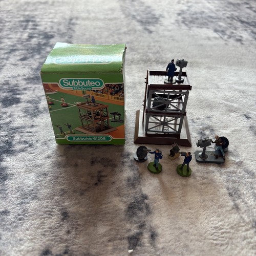Subbuteo tower with figures - subbuteo,