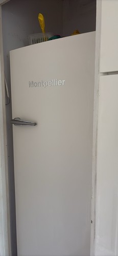Montpellier retro style cream - montpellier,