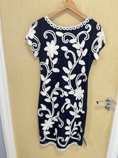 Navy And White Lace / Contrast