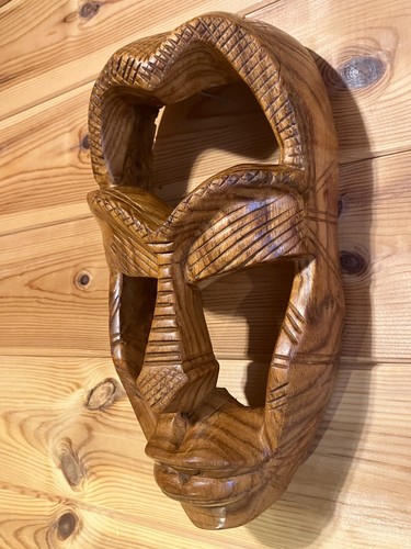 Minimalist wooden face - minimalist,