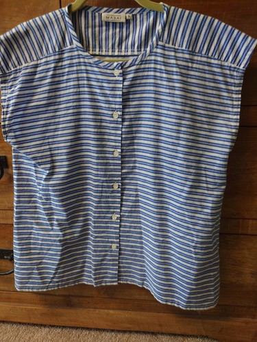 Masai small blue striped - striped, top