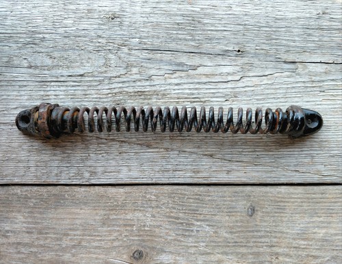 Vintage 1930s cast iron spring - cast,