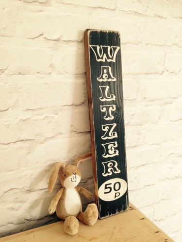 Waltzer sign old - waltzer,