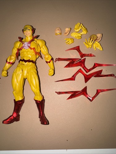 Reverse flash figure revoltech - flash,