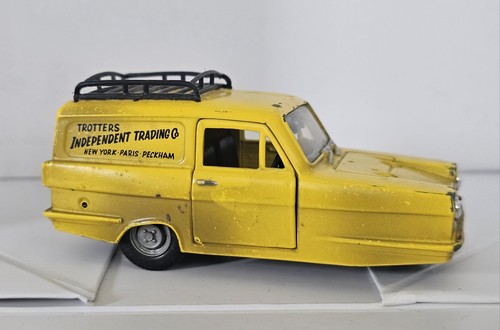 Corgi lledo reliant regal van - lledo,
