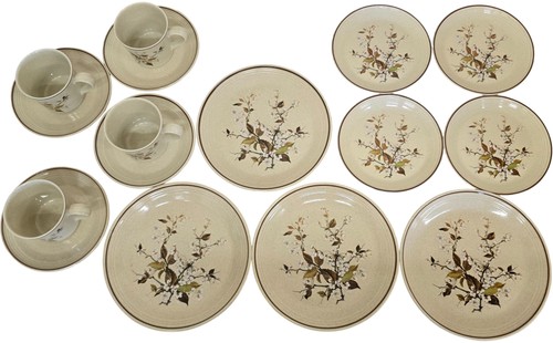 Royal doulton wild cherry - royal,