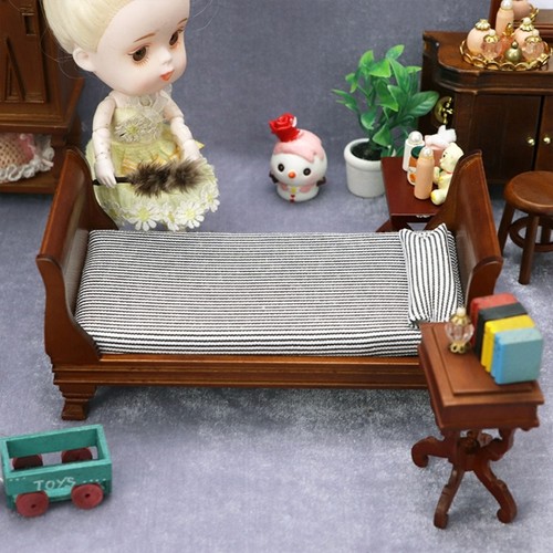 Victorian dollhouses bed 12 - bed, 1/12