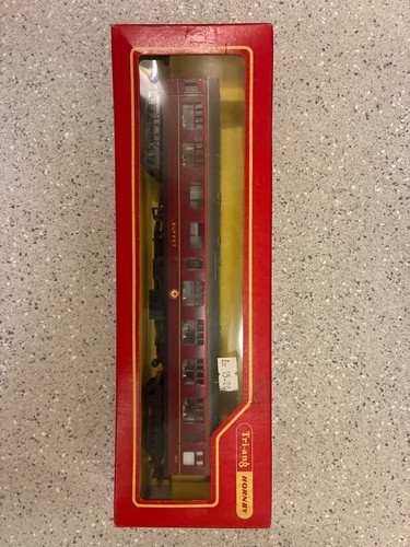 Hornby gauge r4242 corridor - hornby,
