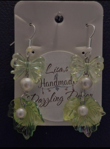 Acrylic pale green - pale, bow