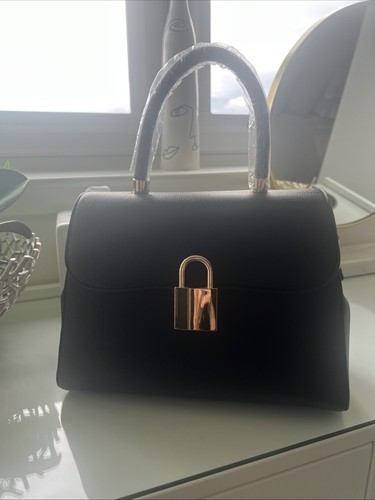 Bnwt moda black handbag - bnwt,
