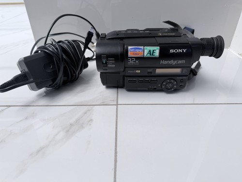 Sony ccd tr411e video8 tape - video8,