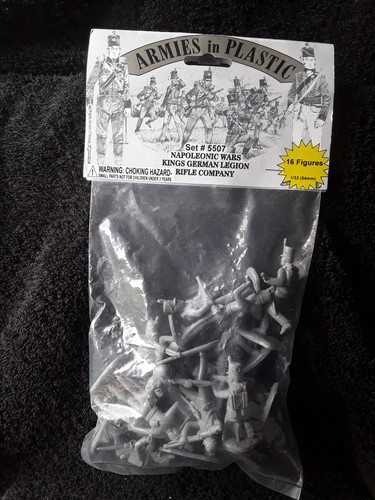 Armies plastic 32 - plastic, 1/32