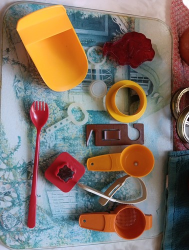 Vintage tupperware gadgets lot - gadgets,