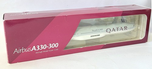 Airbus a330 300 qatar airways - a330-300,