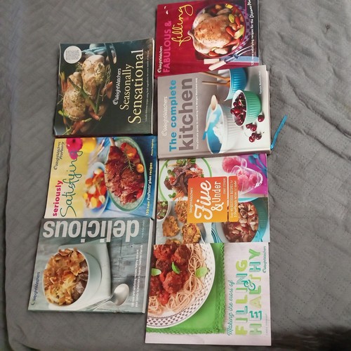 Weight watchers recipe book - 7x,