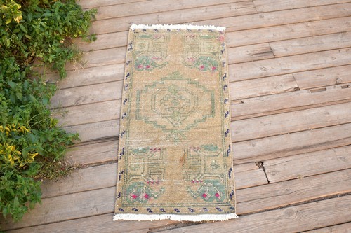 Turkish carpet hand knotted - hand,