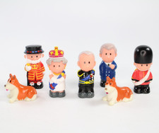 ELC Happyland Royal Family Queen and King Bundle, 7x Figures Job Lot