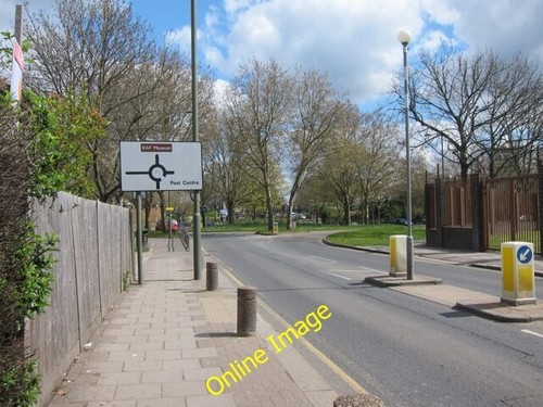 Photo 6x4 colindale avenue - photo,