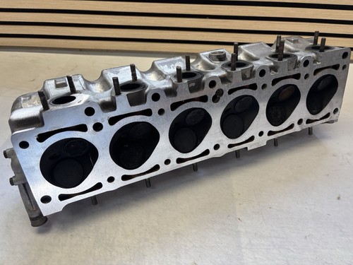 Cylinder head 1277731 bmw e30 - cylinder,