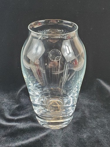 Colony crystal vase tall - 8",
