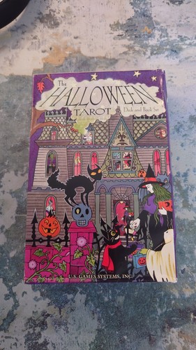 The halloween tarot deck - the,