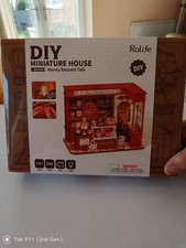 Rolfe Miniature Model  Honey