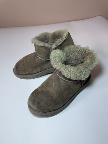 Ugg mini bailey button - bailey, size