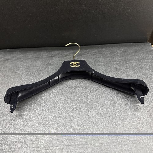 Broken chanel black - chanel, velvet