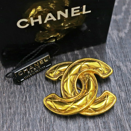 Chanel gold plated logos - chanel, cc