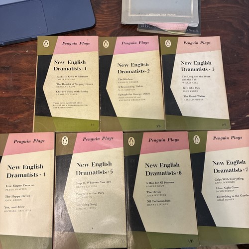 Penguin plays new - new, english