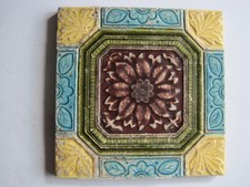 ANTIQUE VICTORIAN MOULDED MAJOLICA TILE - GODWIN & HEWITT RD. No. 100229 C1888