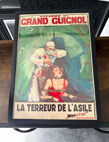 Framed stage fright - framed, stage/fright