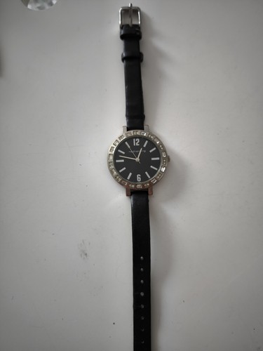 Red herring ladies quartz - red,