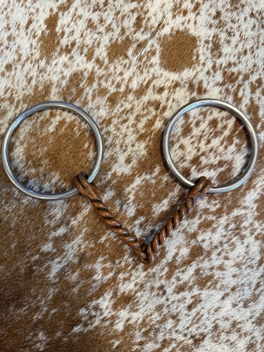 Snaffle twisted copper ring - o,