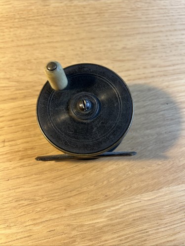 Small antique brass fly - small,