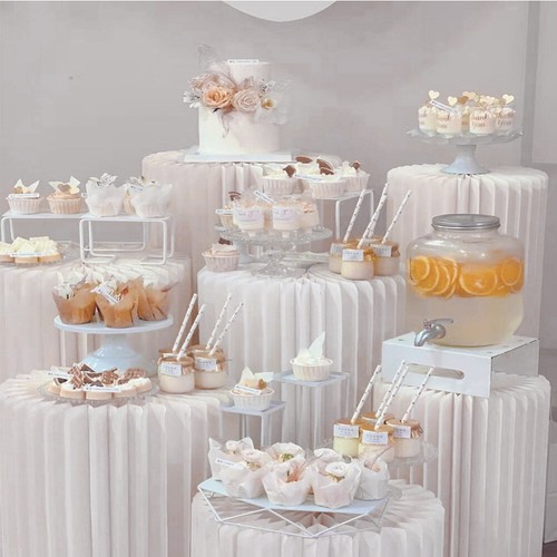 White paper plinth - white,