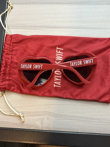 Official taylor swift - taylor, 22
