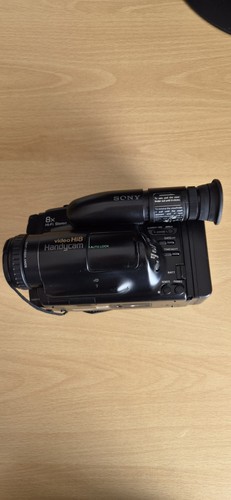 Sony handycam ccd tr705e - handycam, hi8